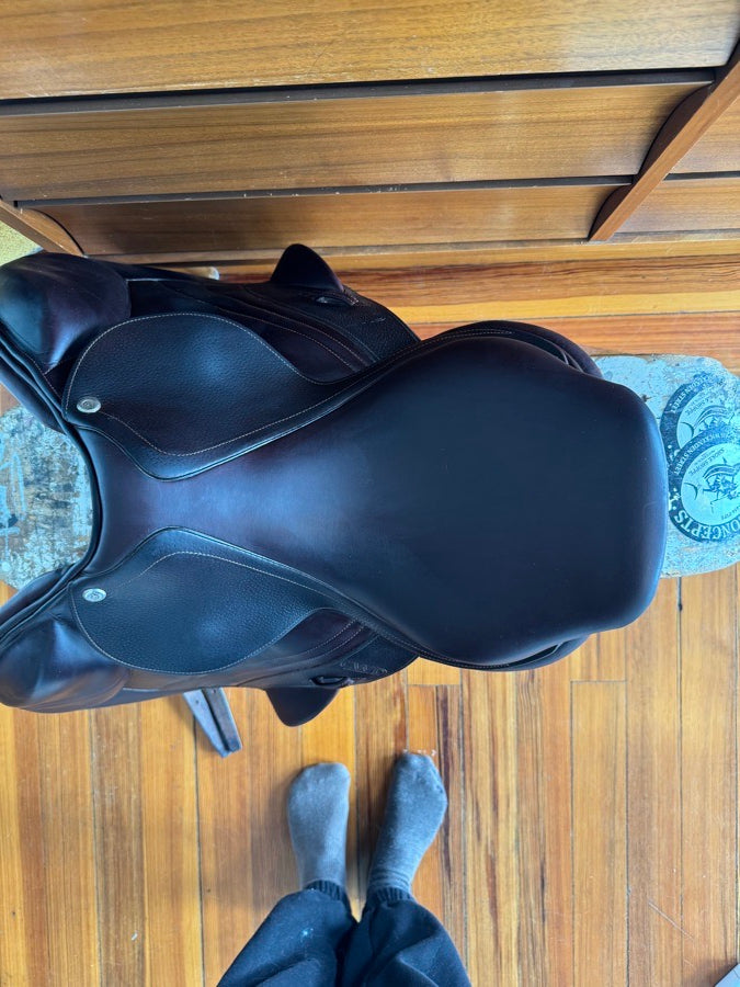 CWD 17” 2016 CWD SE09 Monoflap Saddle - Full Calf - Immaculate (4)