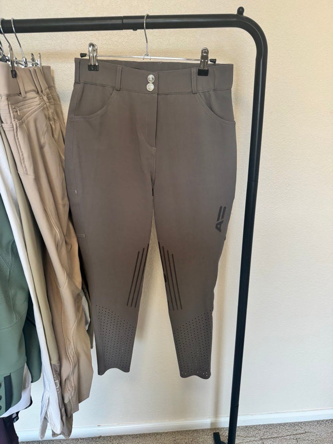 Size 28: Armateq Knee Patch Breech