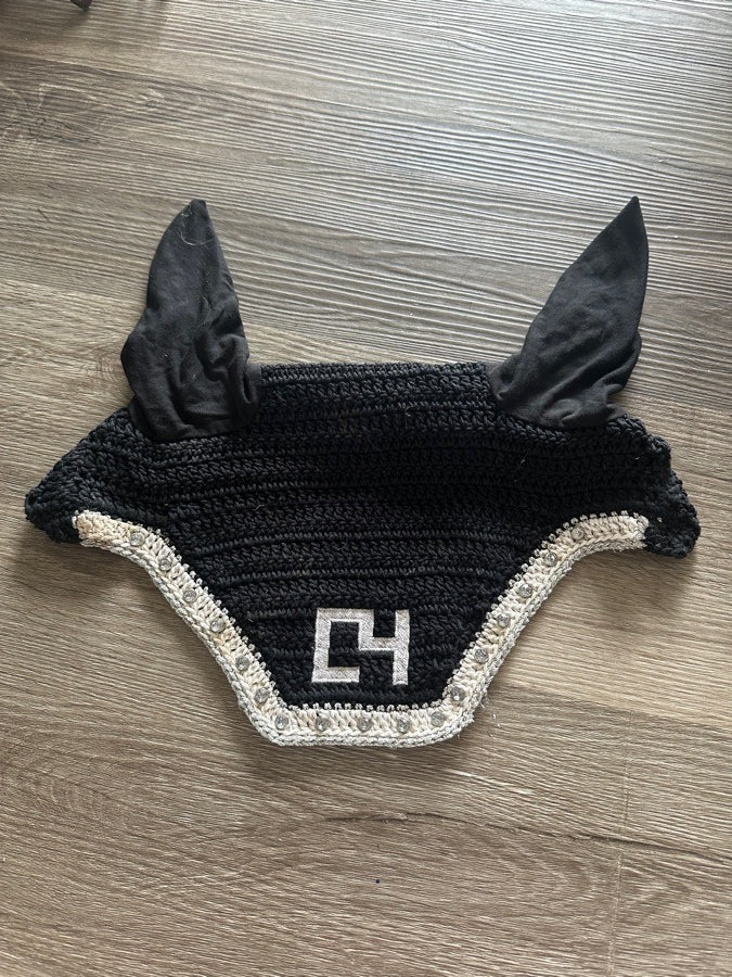 Full frilly fillies custom bonnet