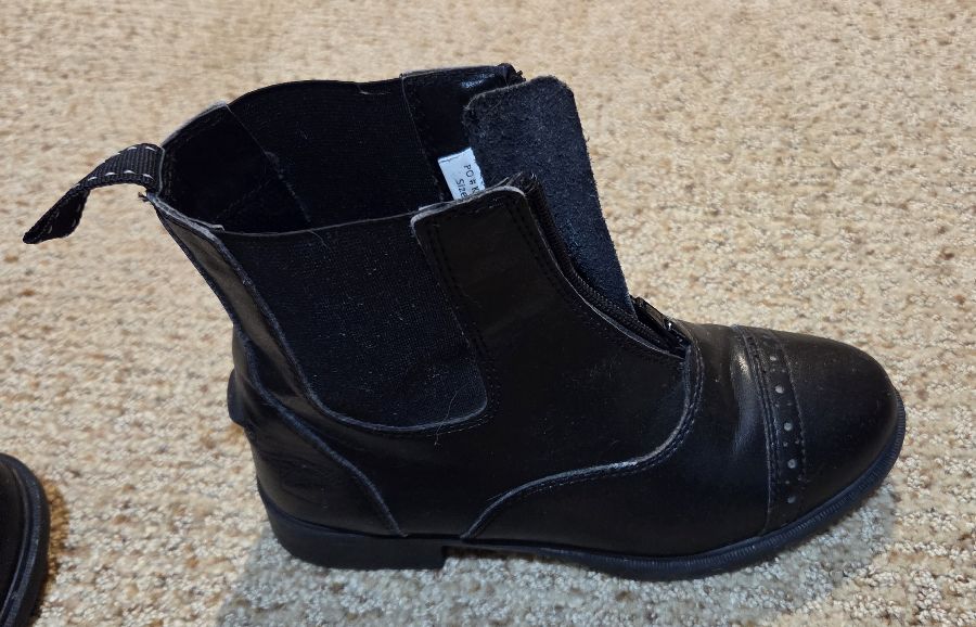 DOVER SADDLERY Dover Saddlery Riding Sport Girl's Size 4 Black Riding Boots (3)