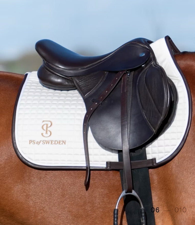 NWT PS of Sweden Off White Saddle Pad Jump Elite Edge. Size Full