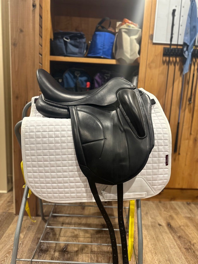 Arion Dressage Saddle
