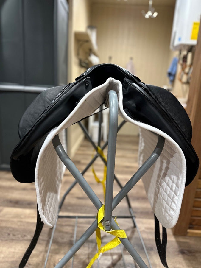 Arion Dressage Saddle