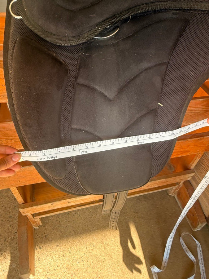 OTHER Treeless saddle (8)
