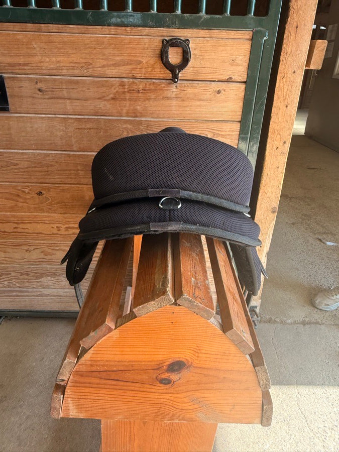 OTHER Treeless saddle (3)