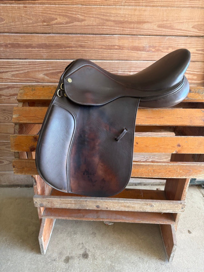COLLEGIATE Collegiate jumping saddle (3)