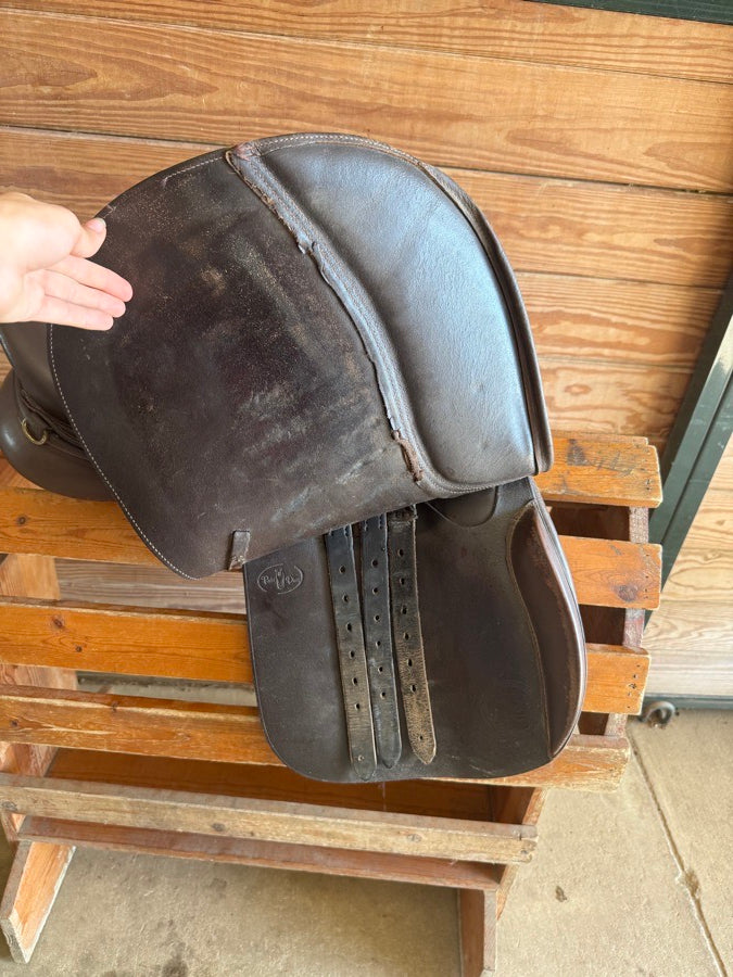 COLLEGIATE Collegiate jumping saddle (2)