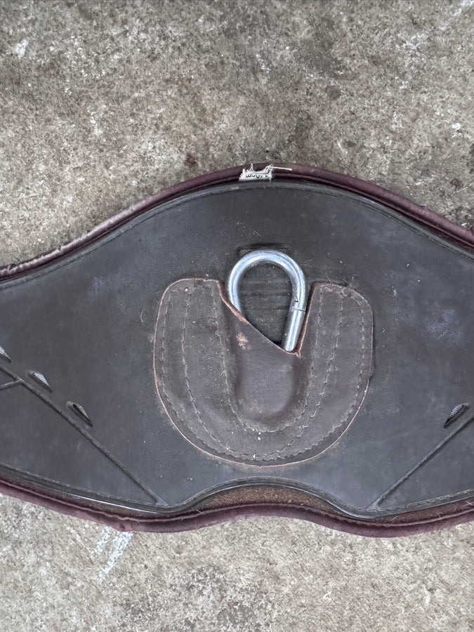 PROFESSIONAL'S CHOICE Pro Choice VenTECH contoured jump girth size 54 (3)