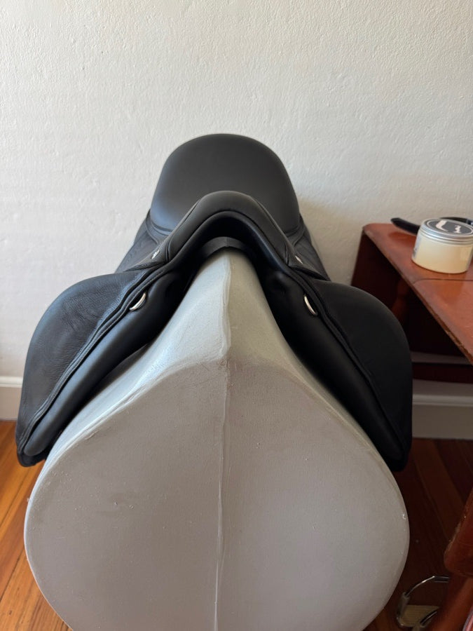 ARION 17” Arion Atlas Dressage Saddle - 2024 - AO Wide Tree - 2C - NEW (4)