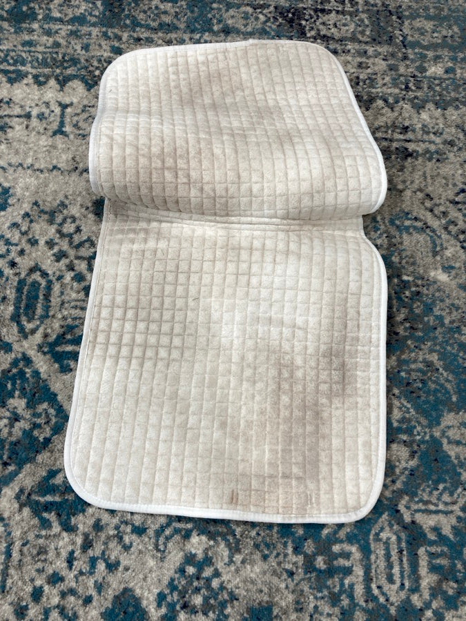 BACK ON TRACK Back on Track Dressage Saddle Pad White (3)