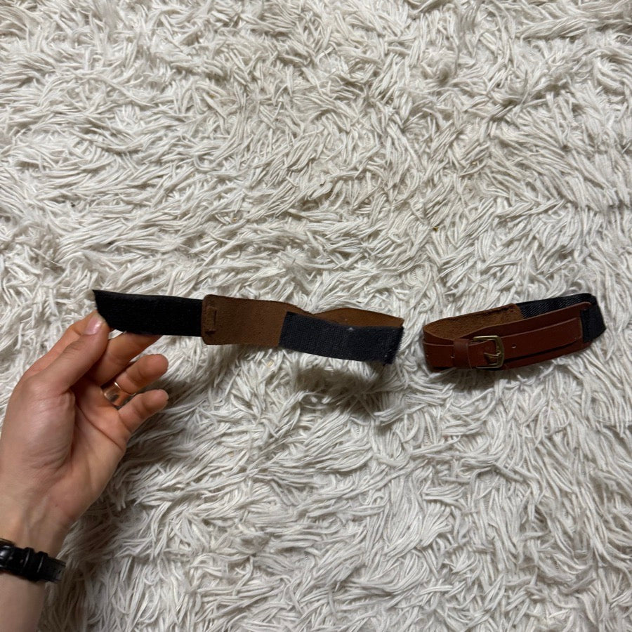 Child’s Medium Brown Velcro Horseback Riding Pony Garter Straps. Good Condition.