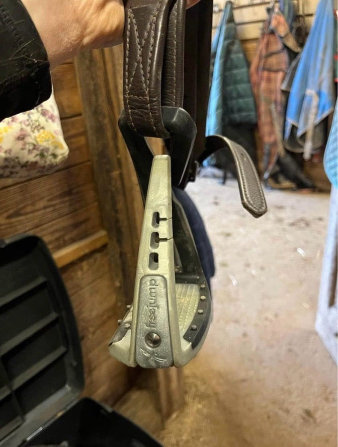 Horsey items! Girths, stirrups, reins