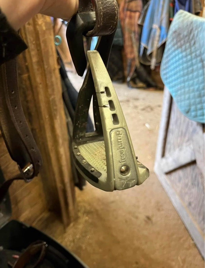 Horsey items! Girths, stirrups, reins