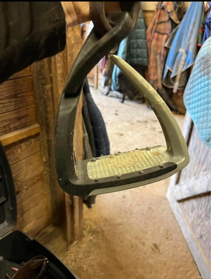 Horsey items! Girths, stirrups, reins