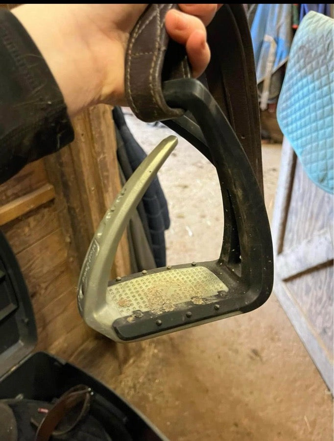 Horsey items! Girths, stirrups, reins