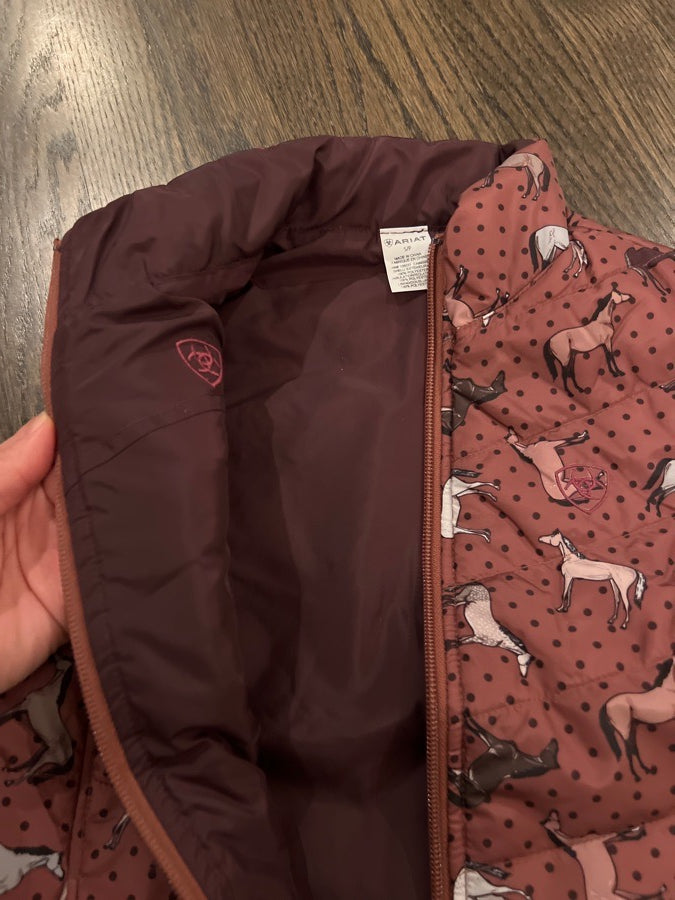 New Ariat kids vest in size S (6-7)