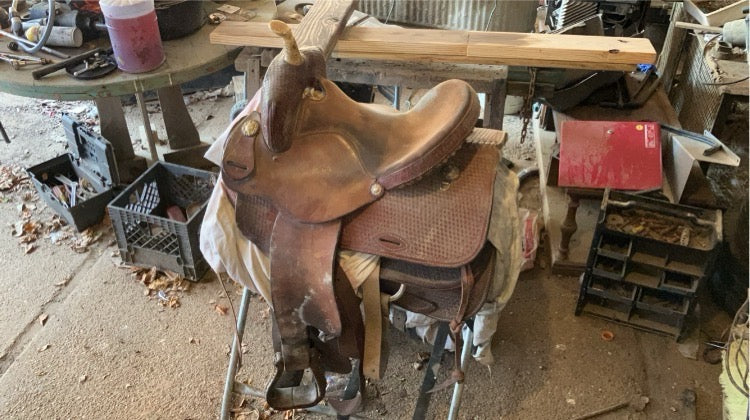 J&M Saddlery barrel saddle