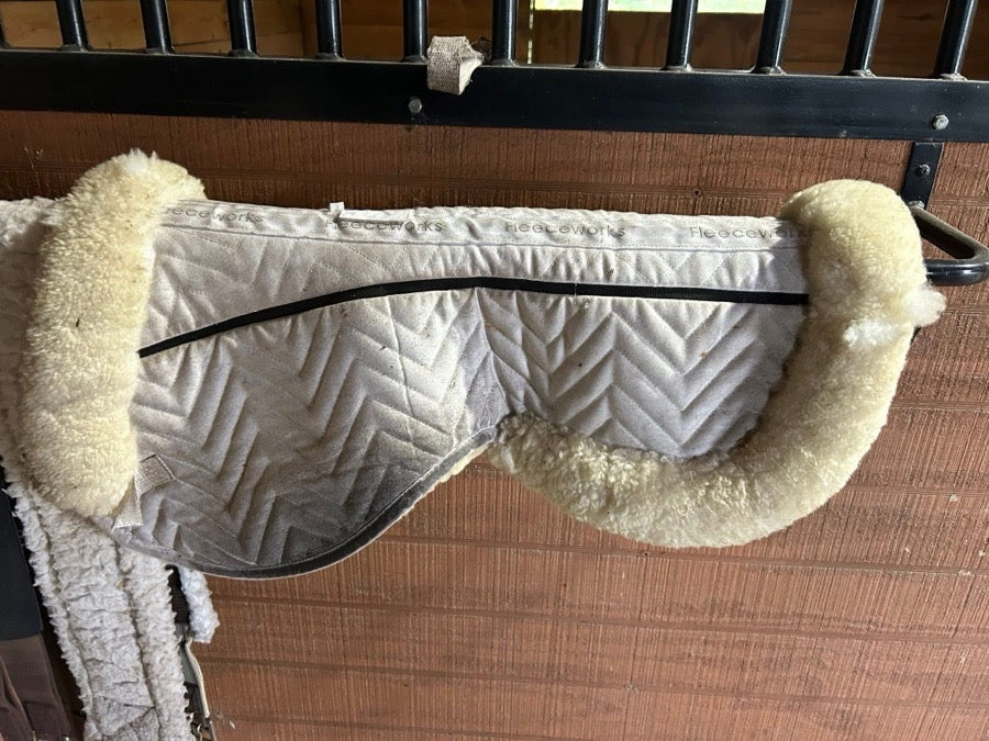 FLEECEWORKS Fleece works half pad