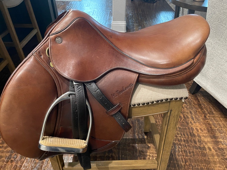 17” M.Toulouse Close Contact Saddle