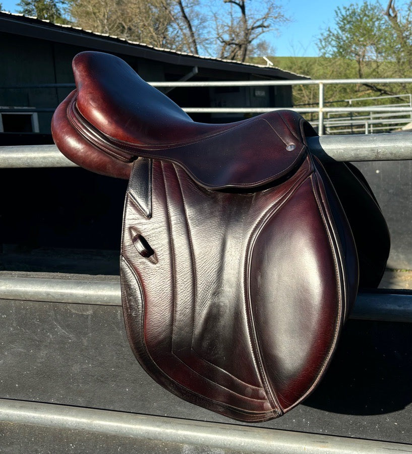 CWD 17” jumping saddle