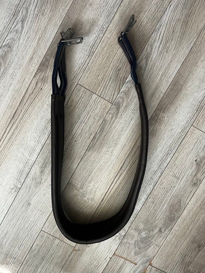 DOVER SADDLERY Suffolk Raised Fancy Stitch Girth- 48” (3)