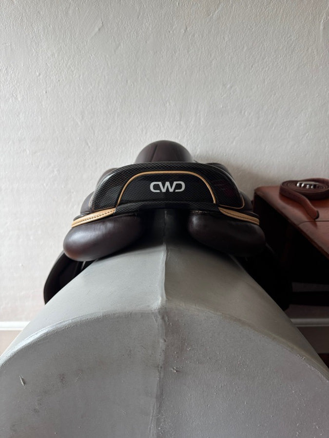 CWD 17” 2023 CWD SE40 2Gs PRO Saddle - 3C - Full Buffalo (5)