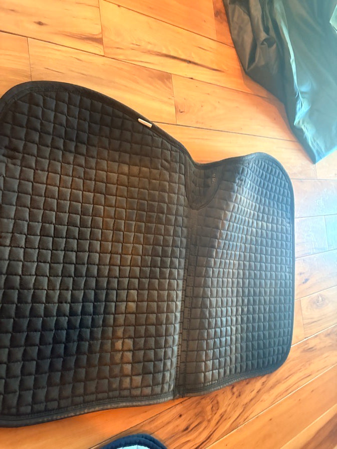 SMARTPAK Two medium saddle, pads brand new. (3)