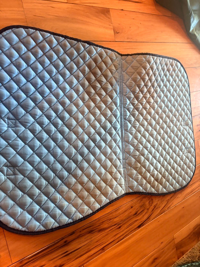 SMARTPAK Two medium saddle, pads brand new. (5)