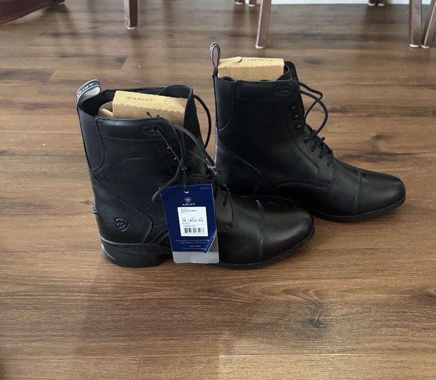 ARIAT NWT Ariat Women's Black Lace Up Heri V tage IV Paddock Boot. Size 10 (2)