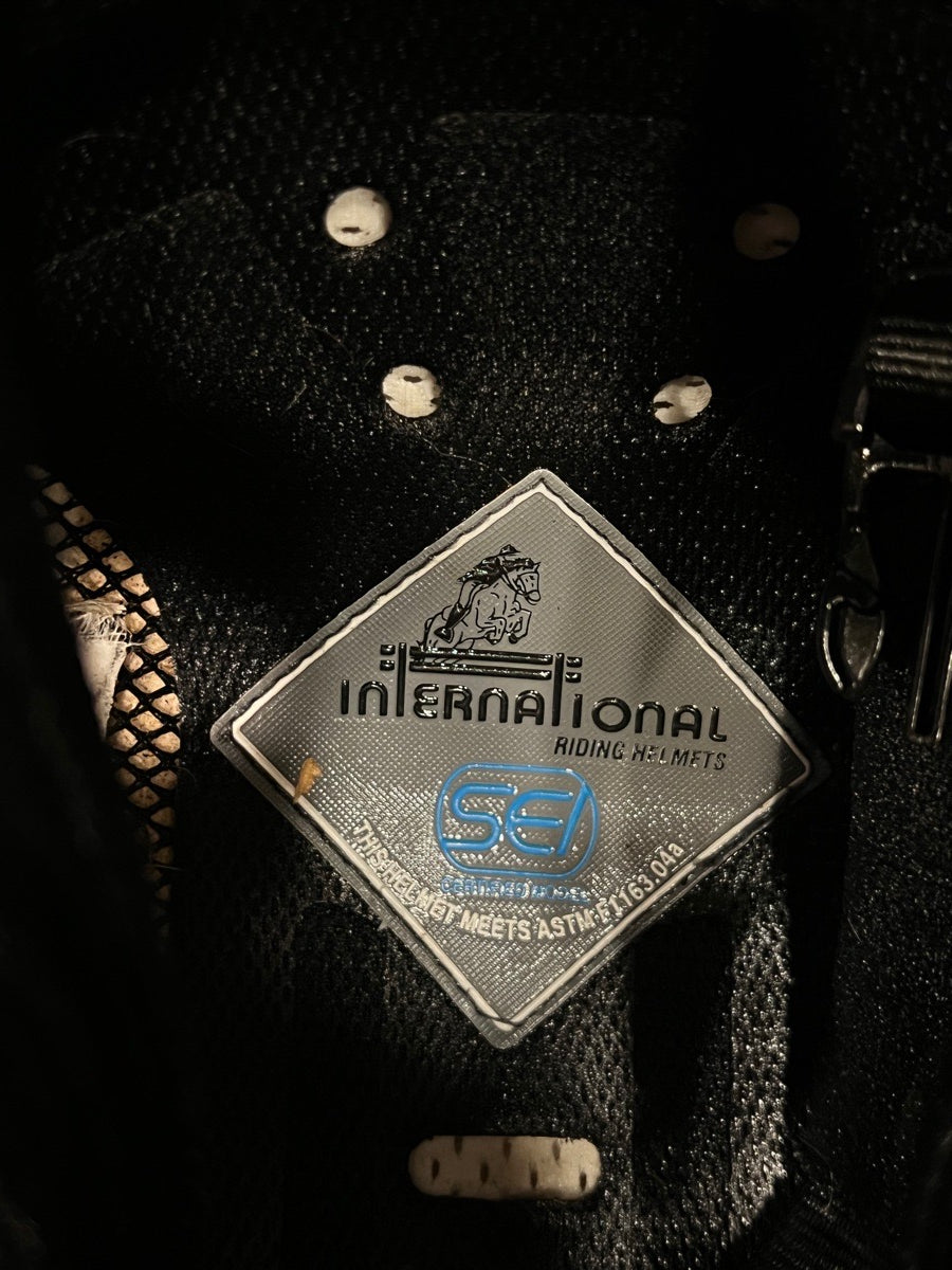 IRH Helmet Size 7, includes carrying case