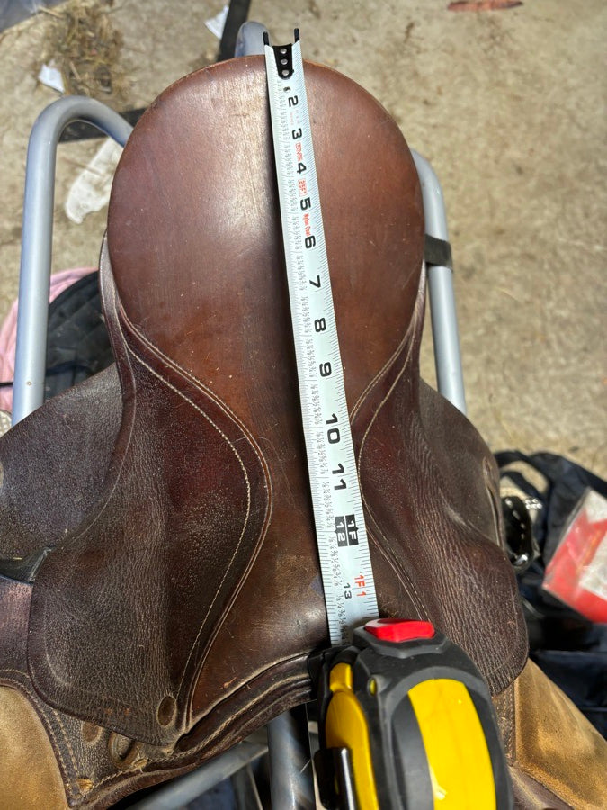 Leather brown all purpose English saddle
