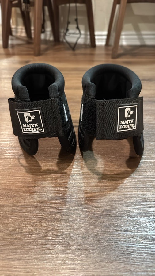 NWOT MAJYK EQUIPE OVER REACH NO TURN NOTCH BOOT WITH IMPACT PROTECTION. Size L