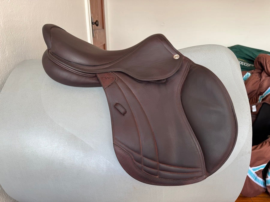 CWD 17.5” 2024 CWD SE39 Hunter Mademoiselle 2Gs Saddle - 3CH - Full Buffalo