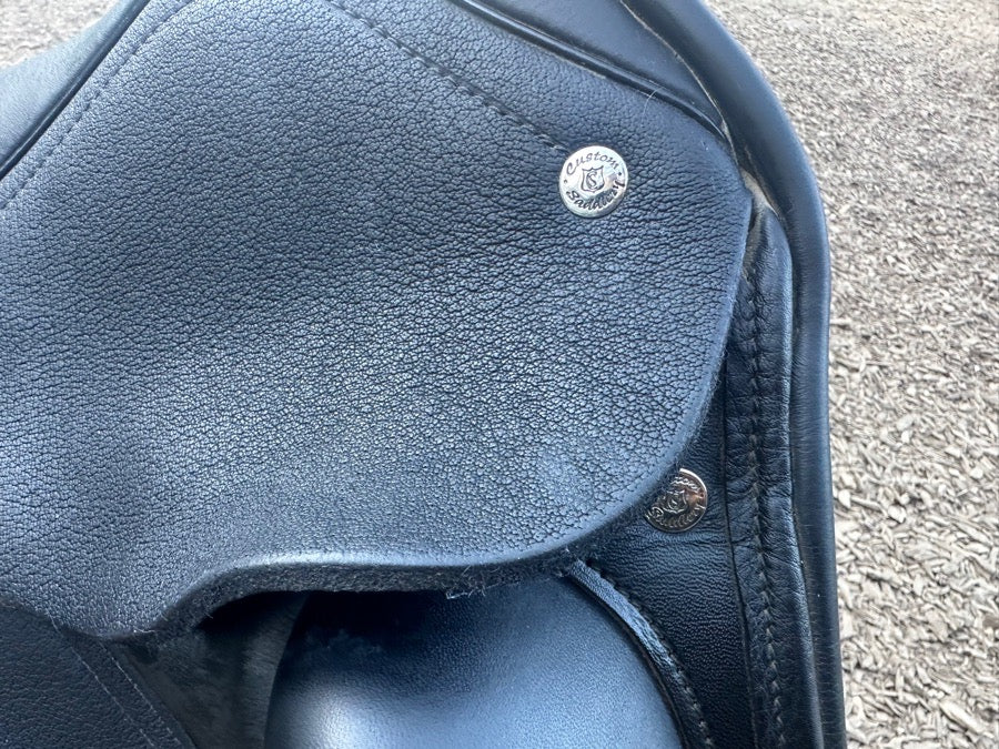 2021 Custom Advantage R Dressage Saddle 18.5/15/R2 in Buffalo