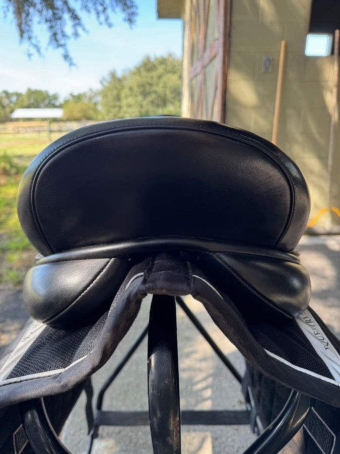 Other 2024 M. Toulouse Serafina Monoflap Dressage Saddle (3)
