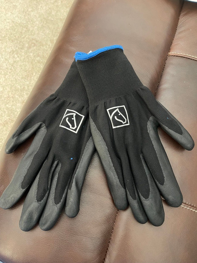 Brand new SSG winter gloves
