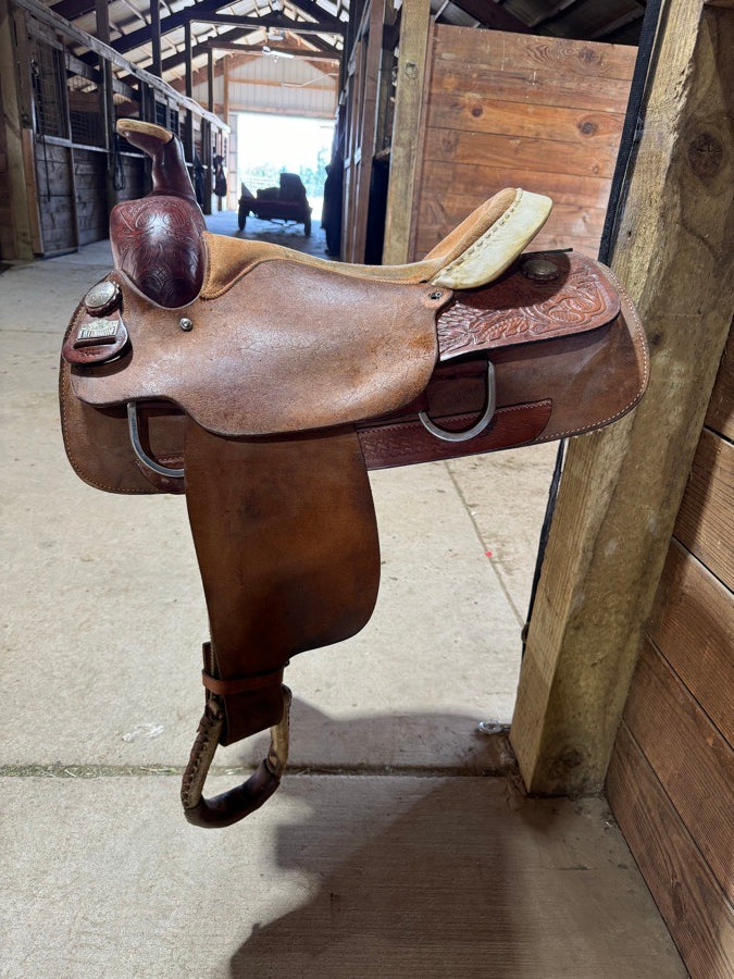 BIG HORN Used roper saddle