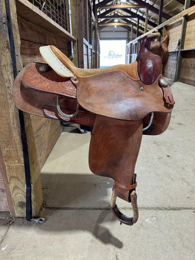 BIG HORN Used roper saddle (3)