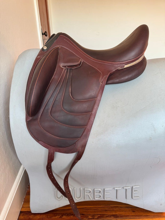 DEVOUCOUX 17.5” 2022 Devoucoux Makila Harmonie S Dressage Saddle - Full Buffalo - 2AA