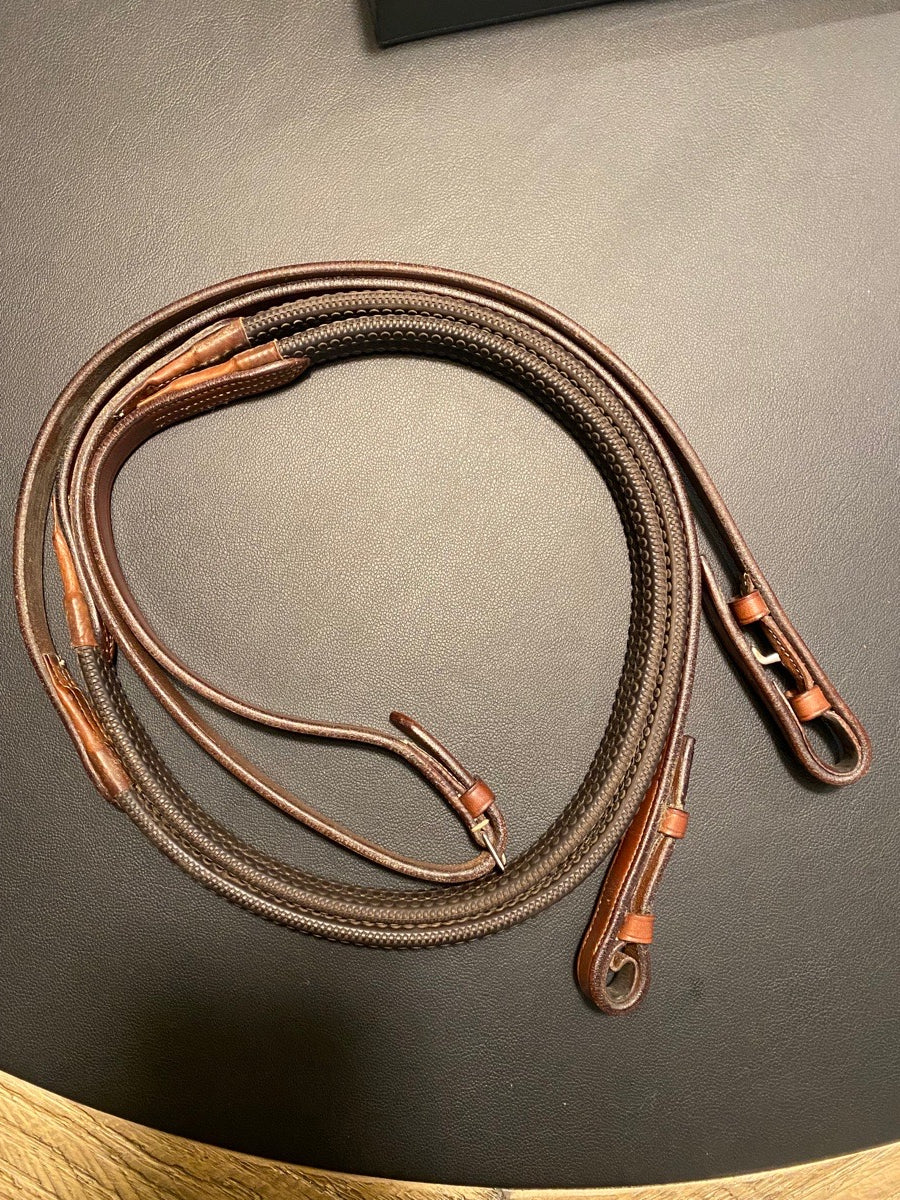 Rubber reins