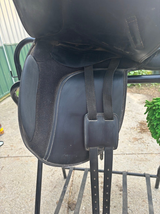 DOVER SADDLERY Dover ProRide Dressage Saddle (8)