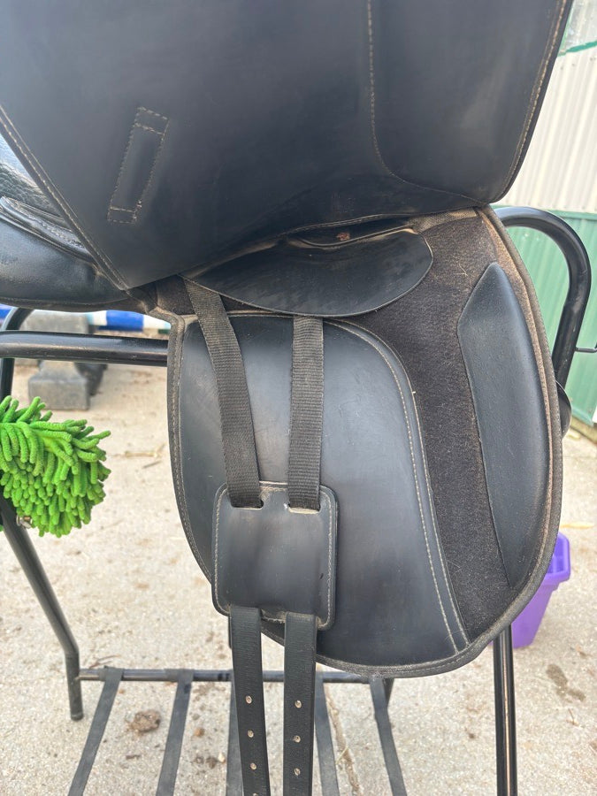 DOVER SADDLERY Dover ProRide Dressage Saddle (7)