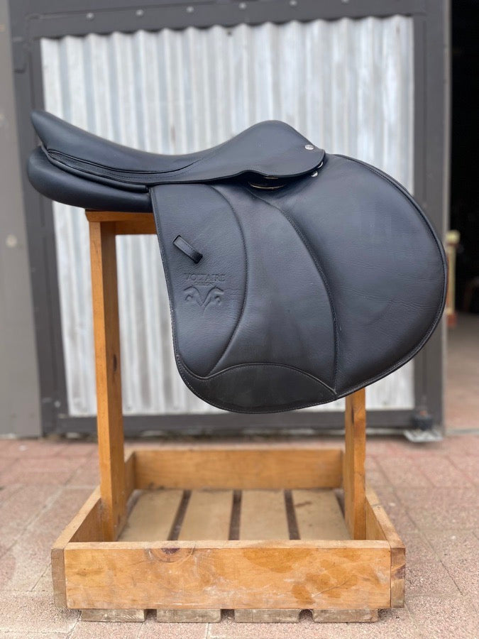 PRISTINE 2021 Voltaire Palm Beach Saddle - 17.5" 3AAA Full Black Buffalo