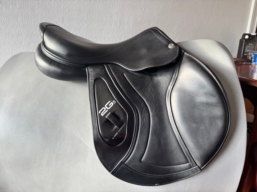 CWD 17.5” CWD SE26 2Gs Saddle - 2L - BLACK - Full Buffalo - RARE!