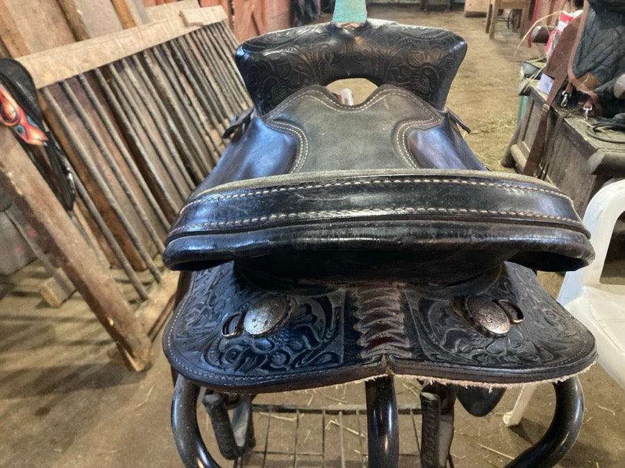 Barrel Saddle