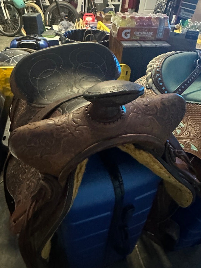 Western trail saddle 15in