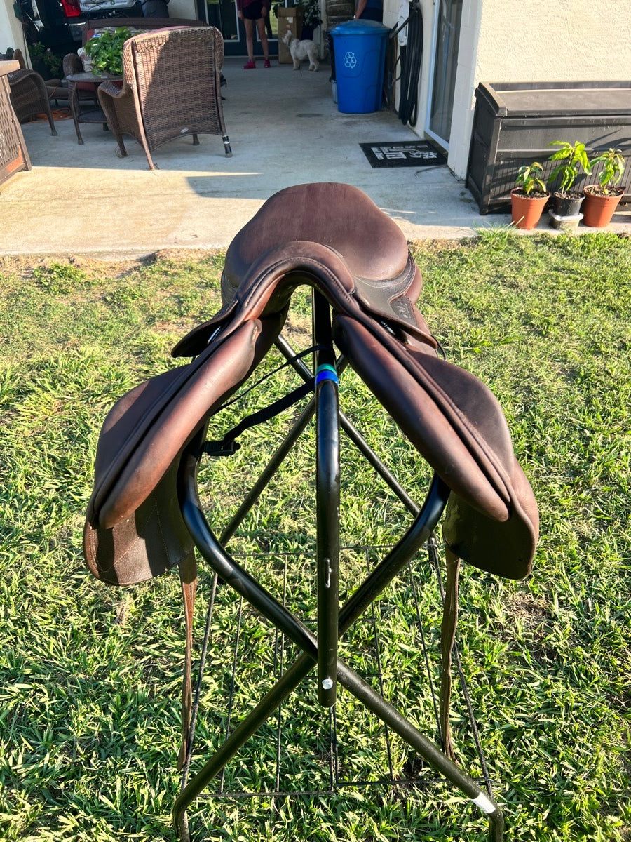CWD jump saddle