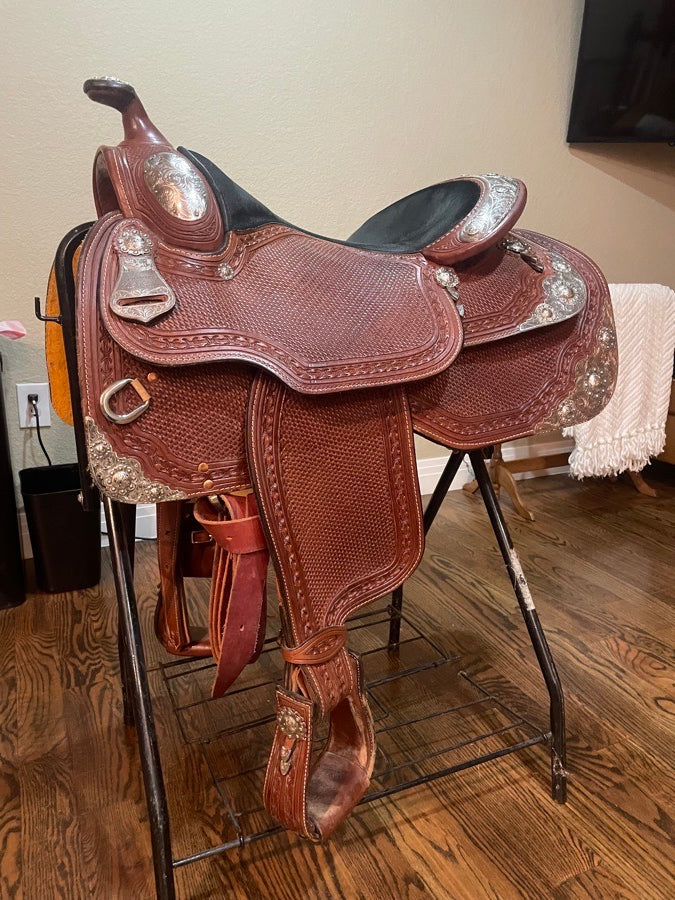 Dale Chavez 16” Western Show Saddle, Headstall and Roman Reins