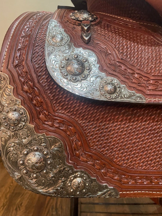 Dale Chavez 16” Western Show Saddle, Headstall and Roman Reins