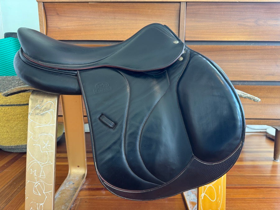 17.5” 2016 Devoucoux Biarritz C Jump Saddle - Full Buffalo!